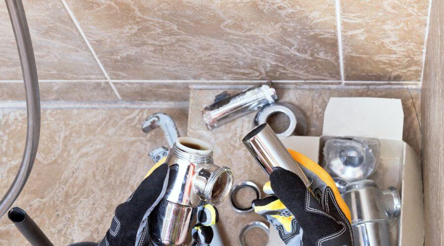 Professional gutter cleaning in Hercules, CA